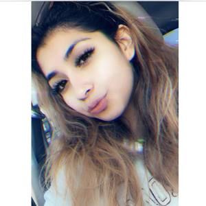 Meet your Posher, Vanessa